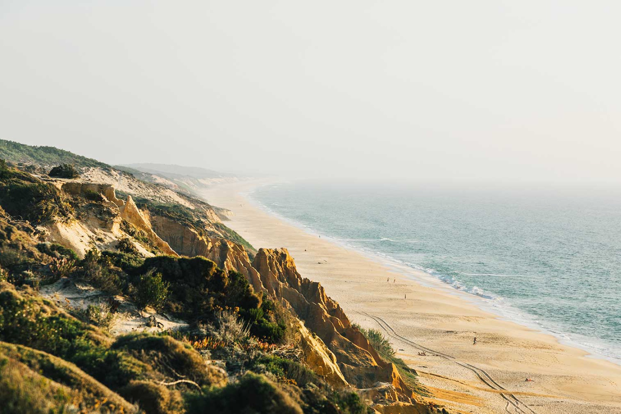 The coastline north of Melides